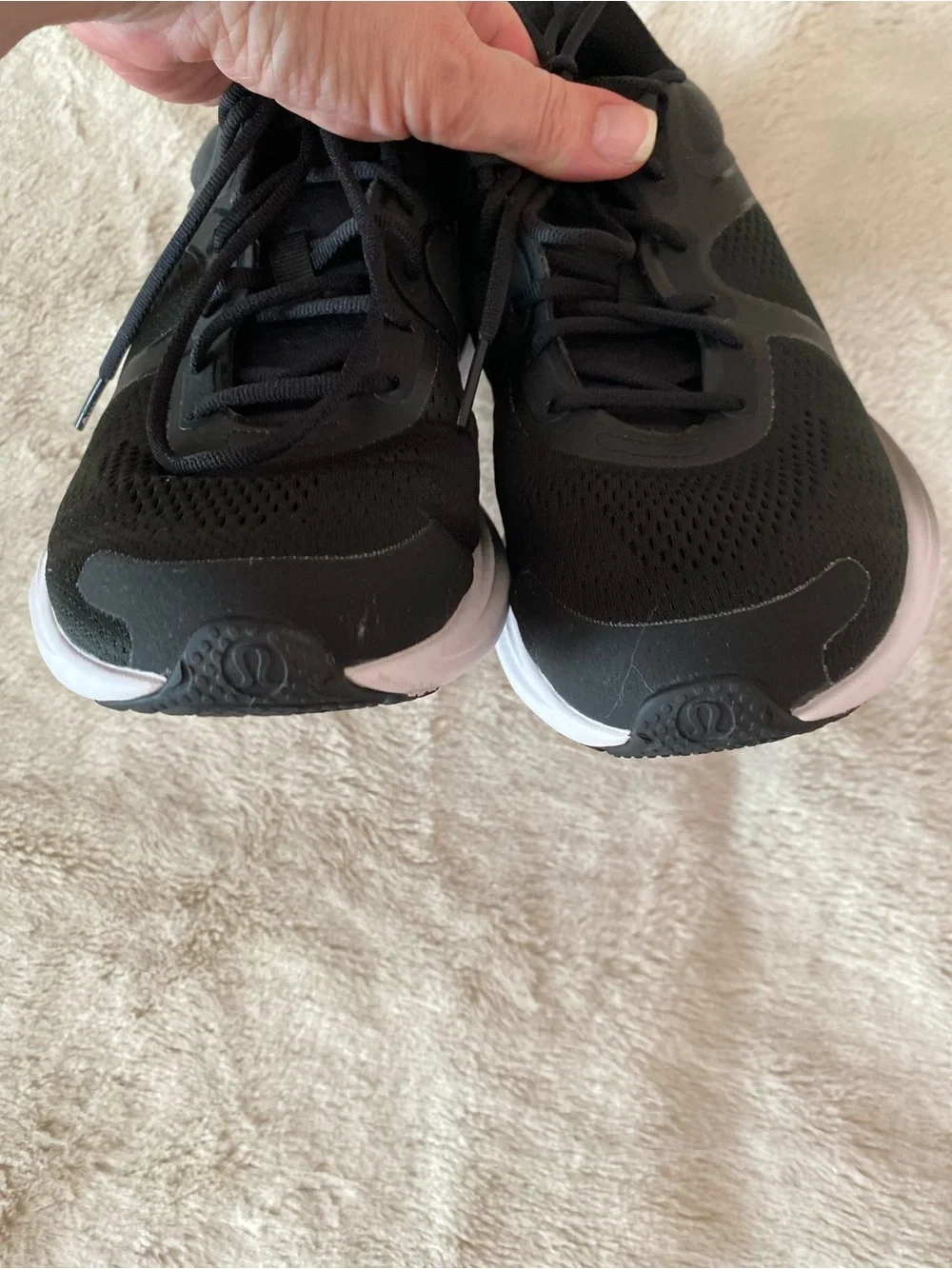 Lululemon Athletica women’s Blissfeel black running sneakers
